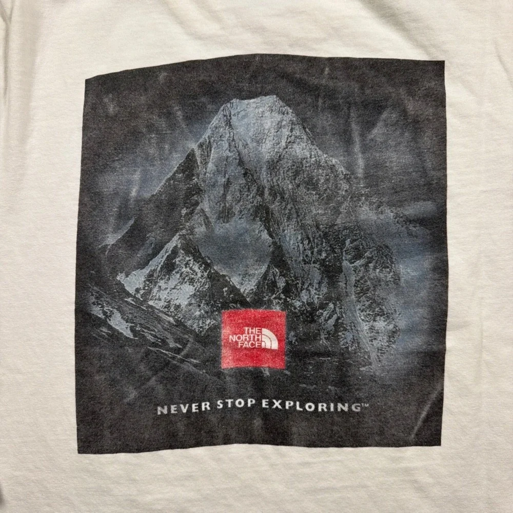 Vintage The North Face Long Sleeve T-Shirt Mens Medium White Graphic Mountain